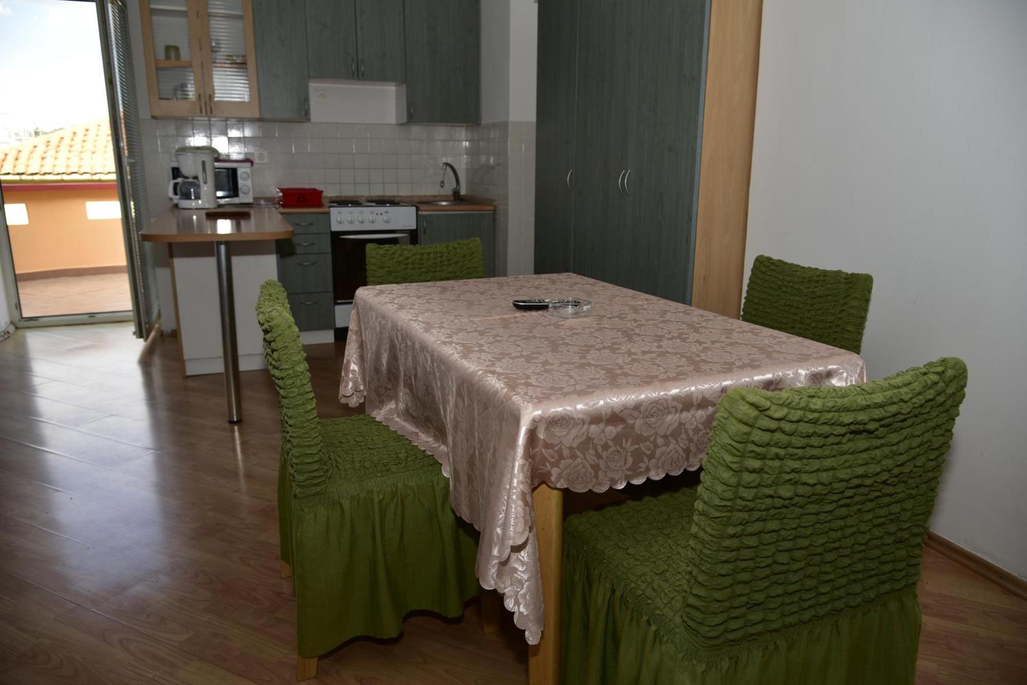 Apartments Ivka Malinska Exterior photo